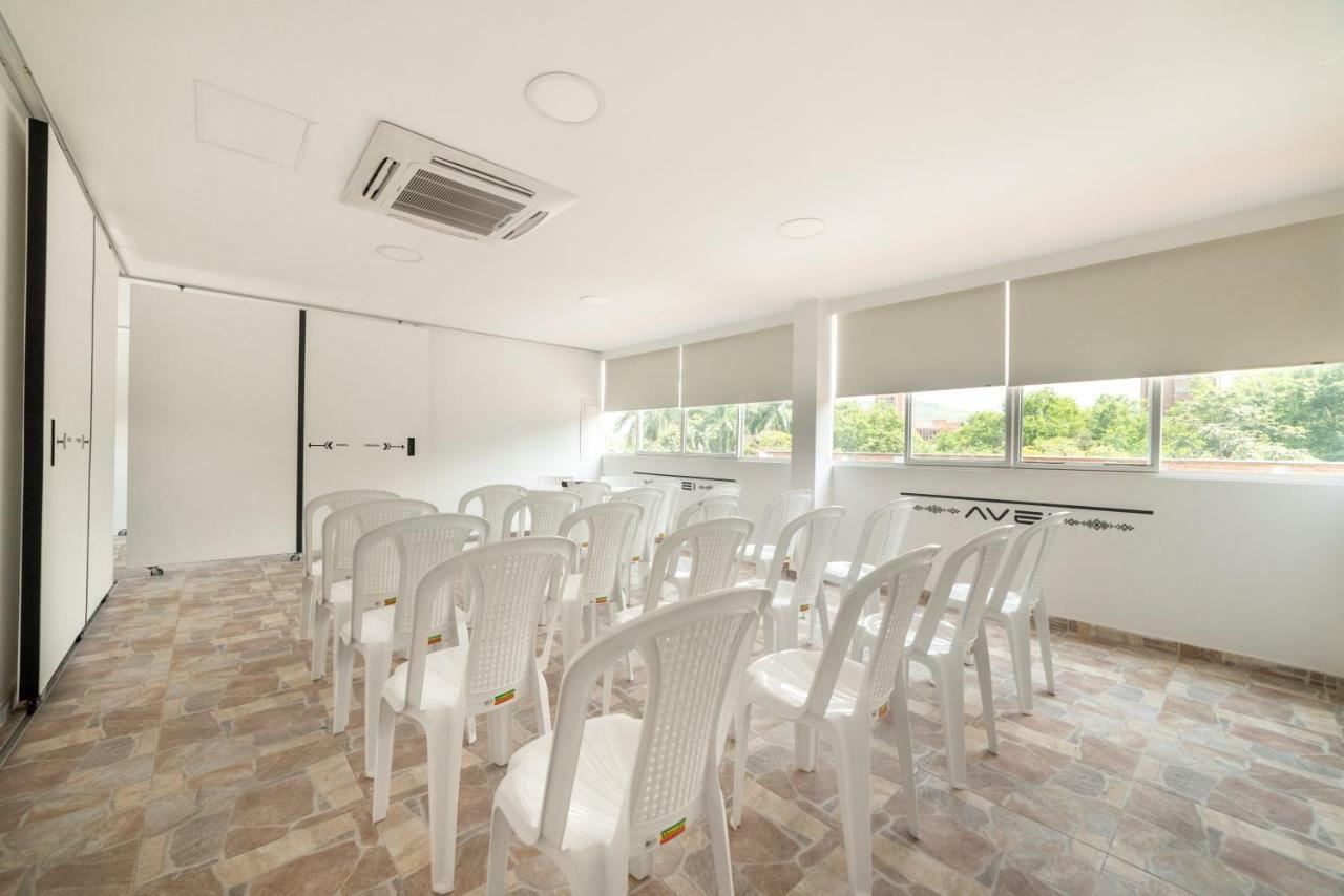 קאלי Hotel Green Park מראה חיצוני תמונה
