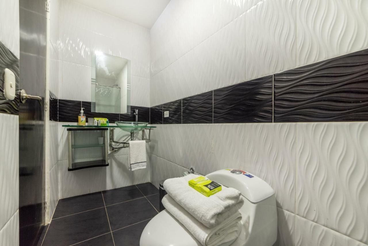 קאלי Hotel Green Park מראה חיצוני תמונה